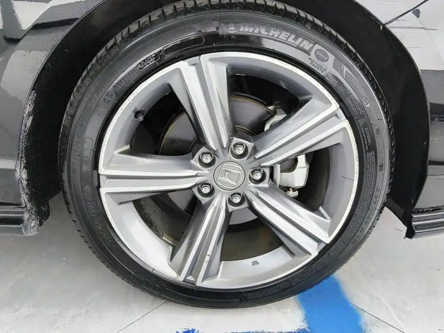 Honda Accord — фото 6