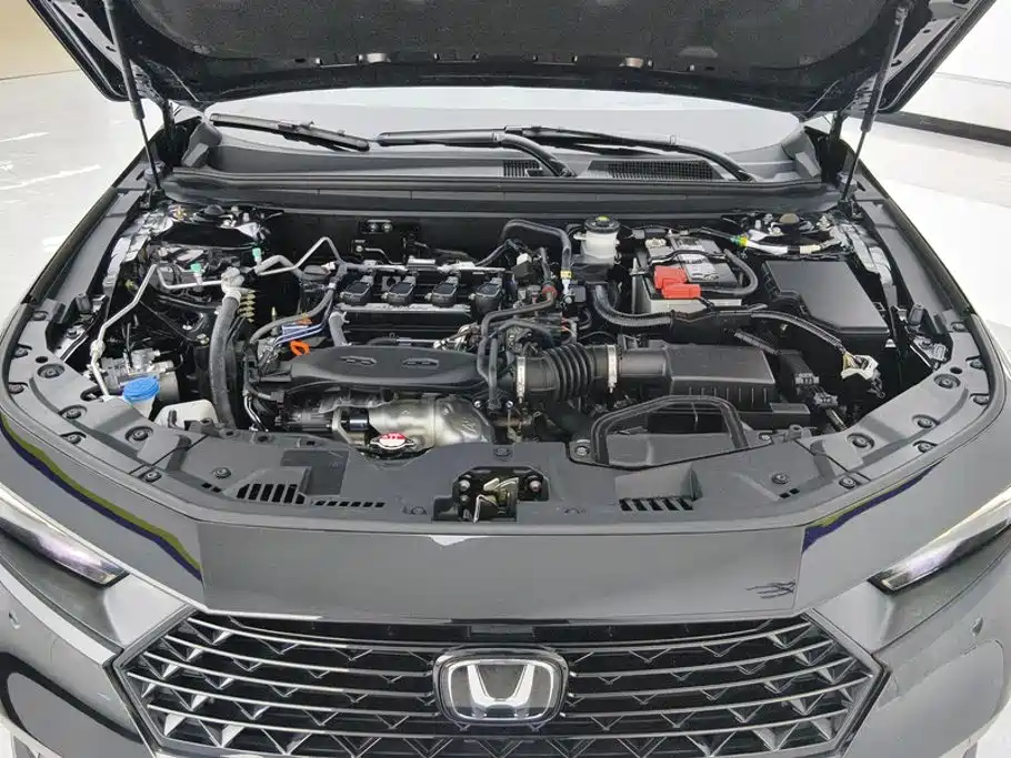 Honda Accord — фото 10