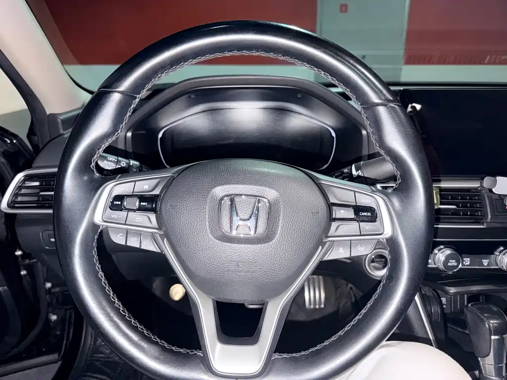 Honda Accord — фото 15