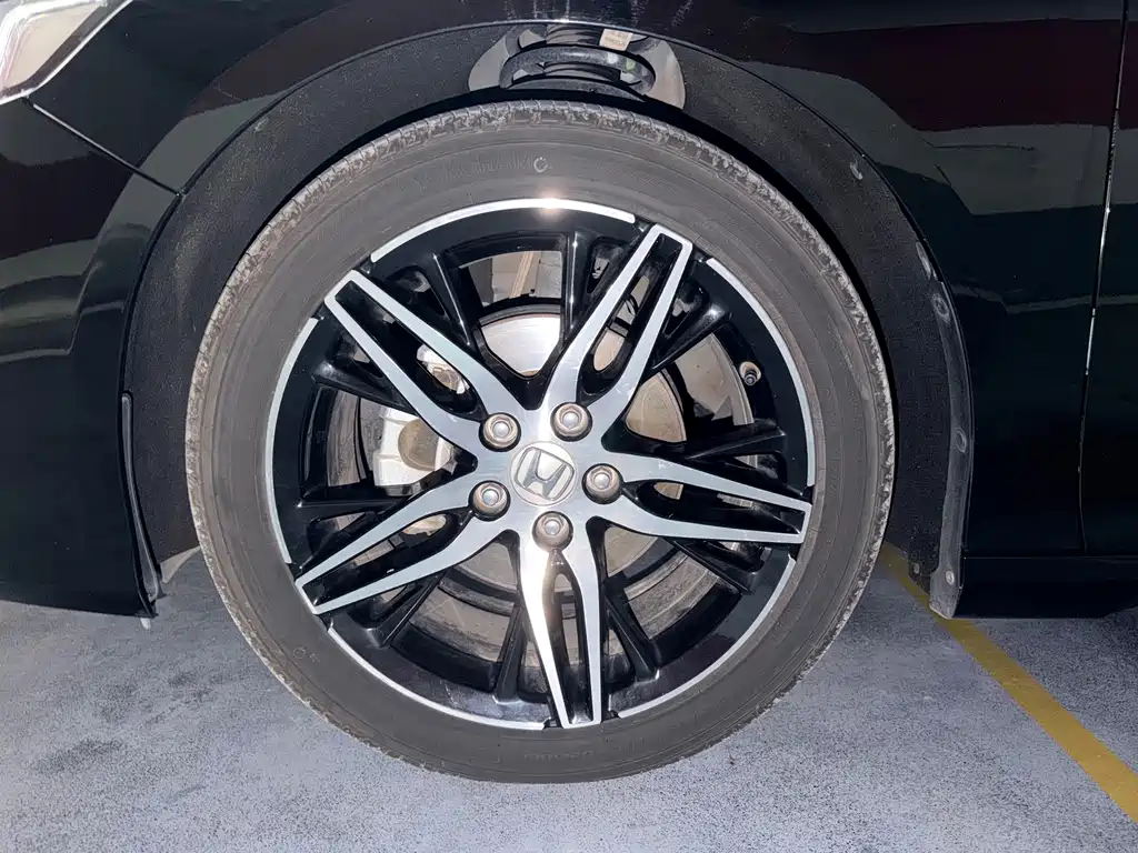 Honda Accord — фото 18