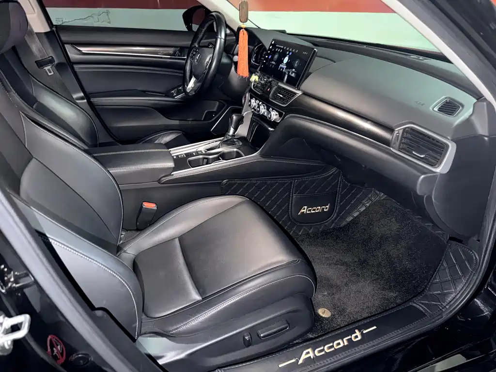 Honda Accord — фото 19