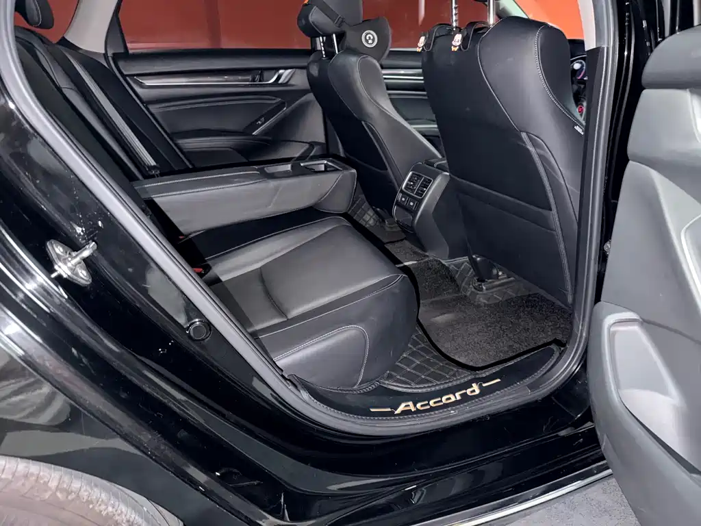 Honda Accord — фото 22