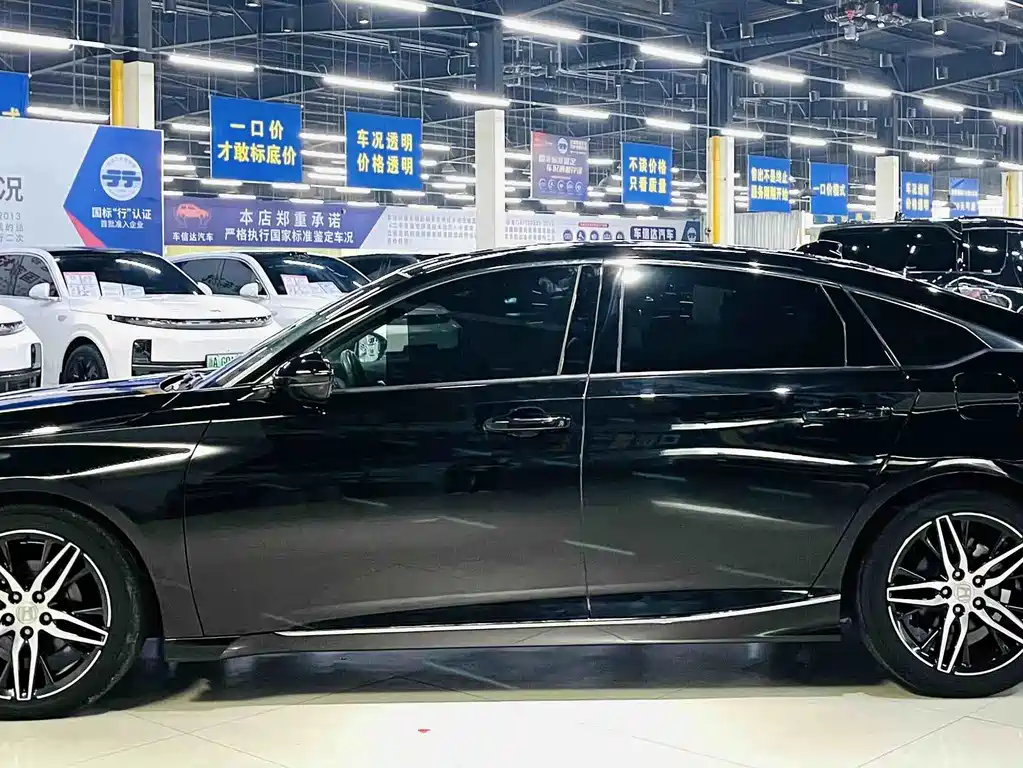 Honda Accord — фото 6