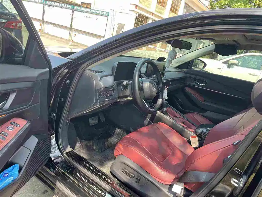 Honda Accord — фото 2