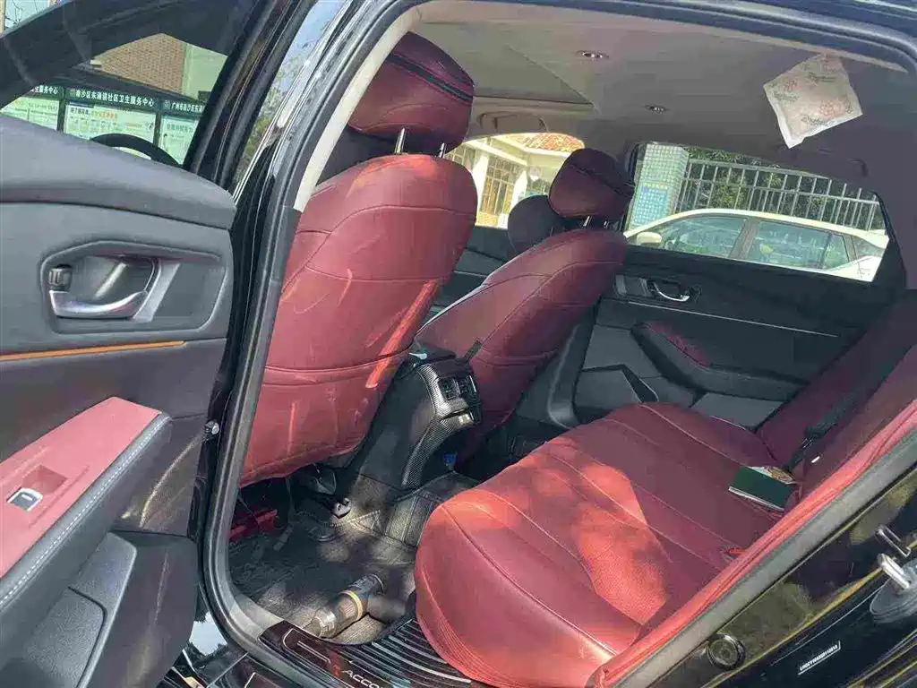 Honda Accord — фото 3