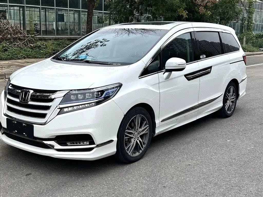 Honda Elysion — фото 2