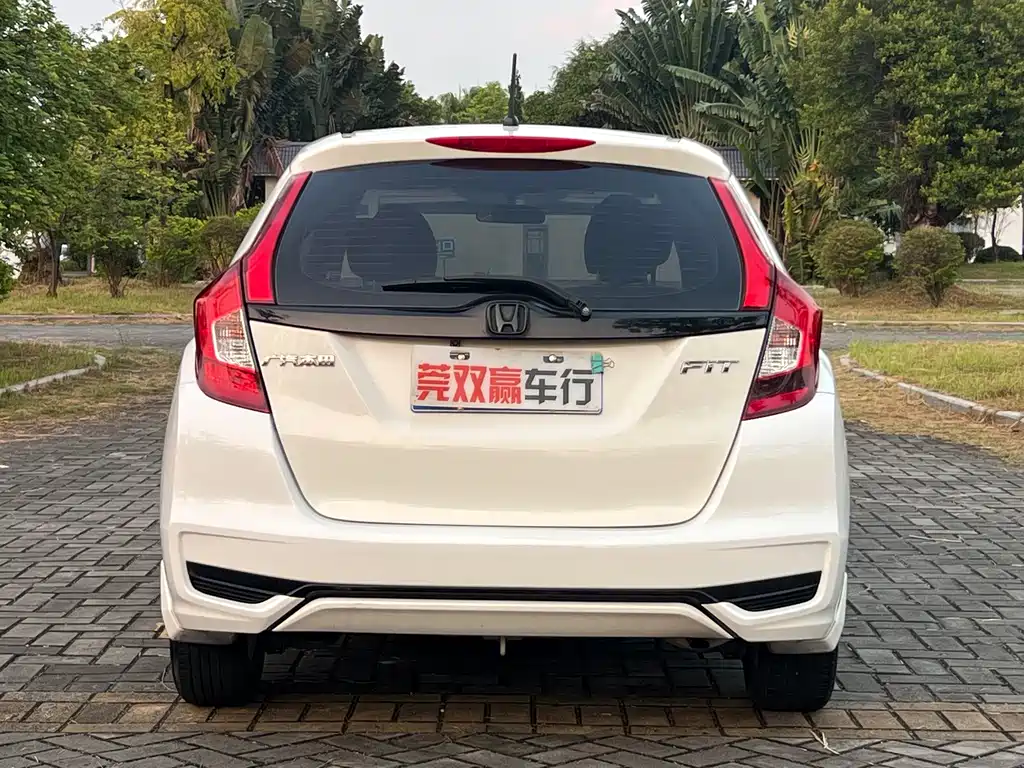 Honda Fit — фото 6