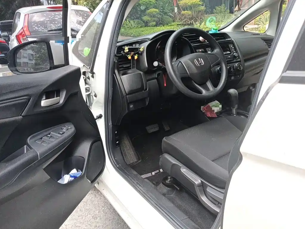 Honda Fit — фото 17