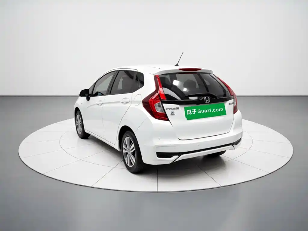 Honda Fit — фото 4
