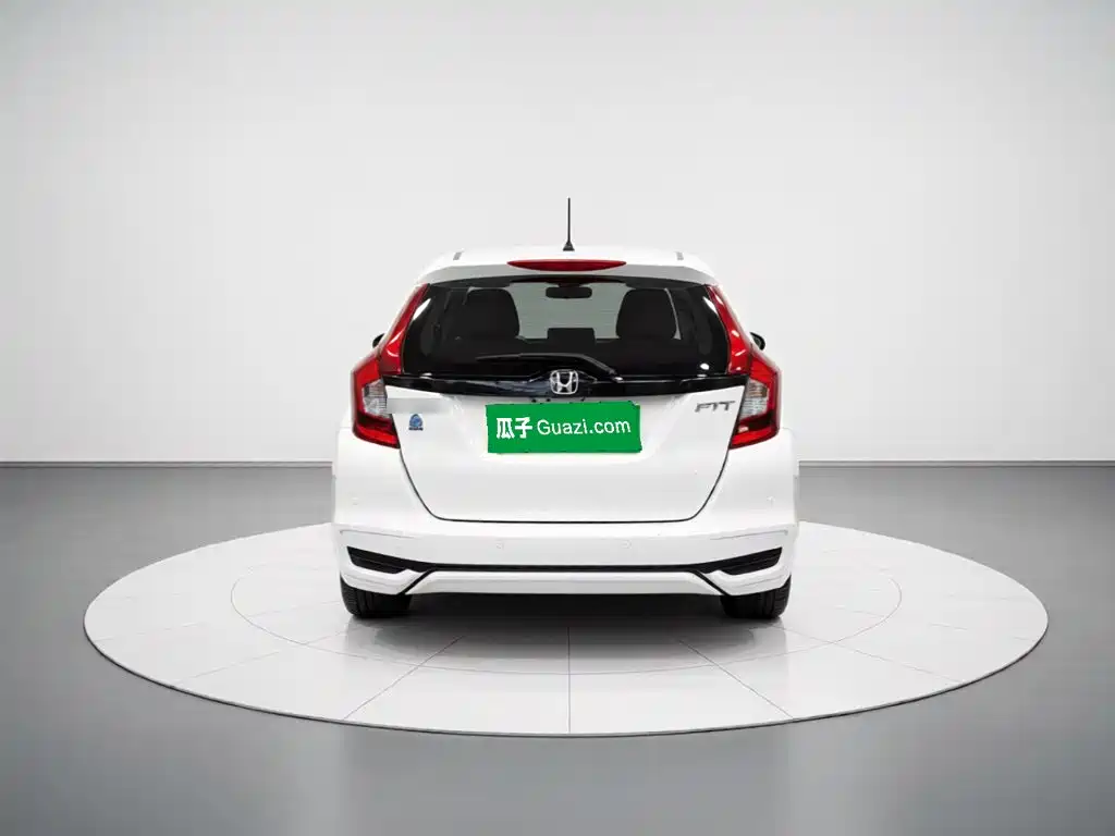 Honda Fit — фото 5
