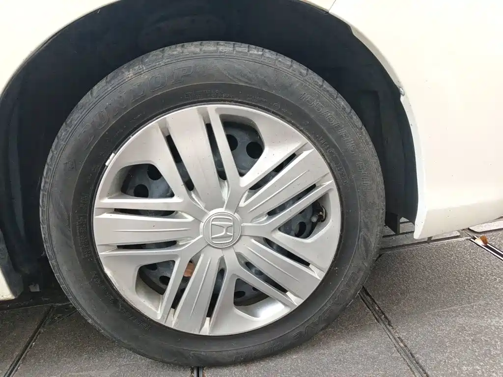 Honda Fit — фото 8