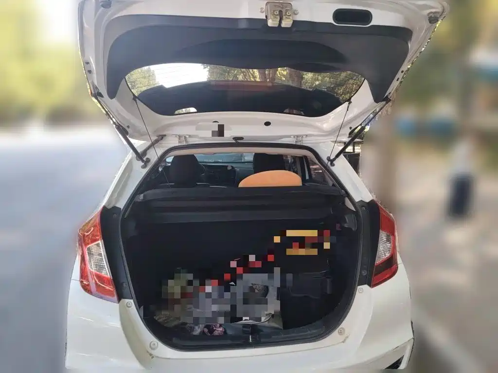 Honda Fit — фото 10