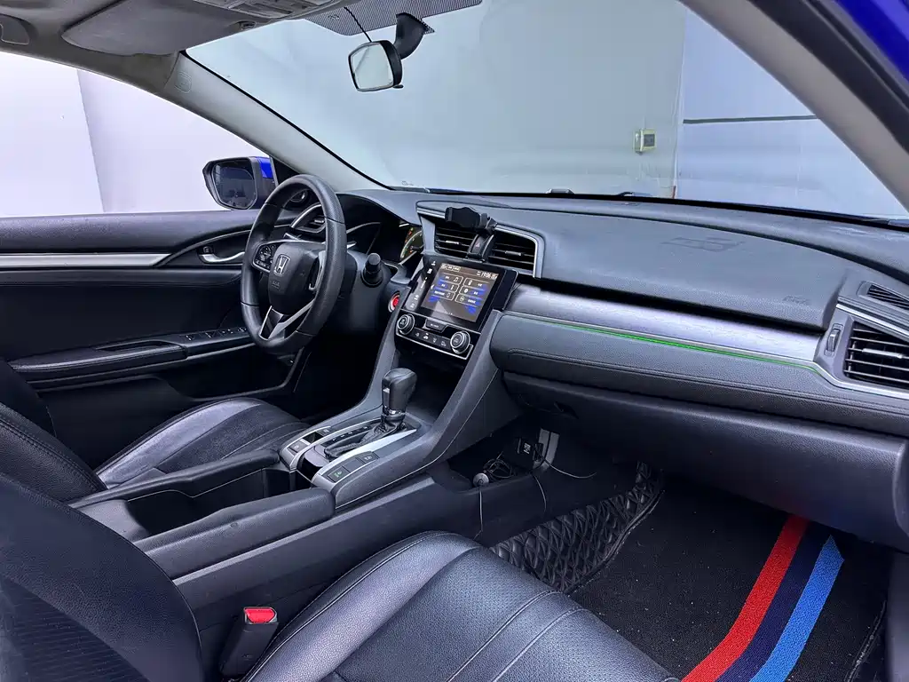 Honda Civic — фото 11