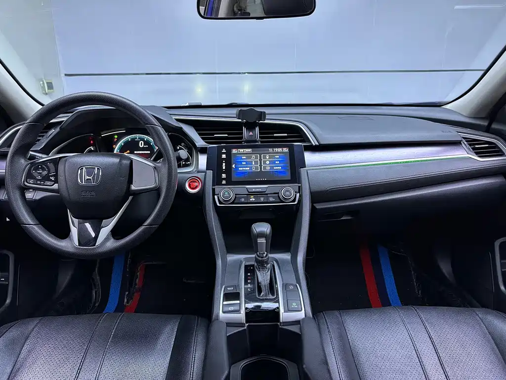 Honda Civic — фото 7
