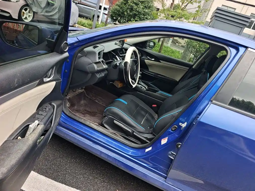 Honda Civic — фото 14