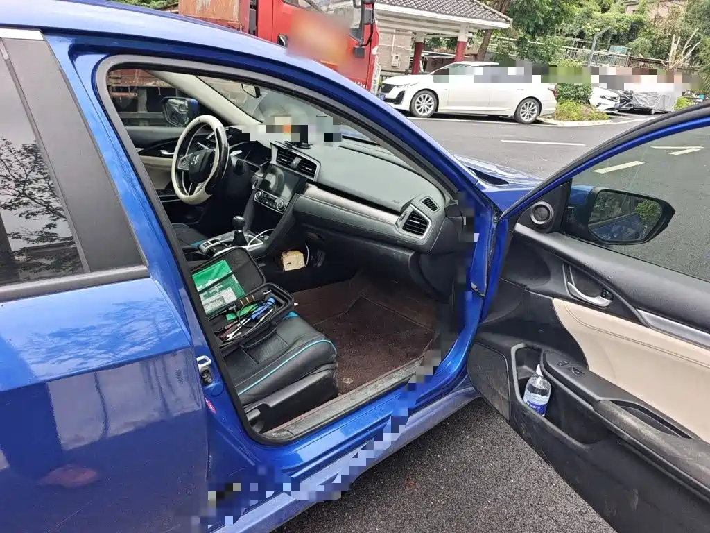 Honda Civic — фото 18