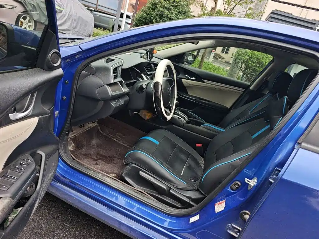 Honda Civic — фото 8