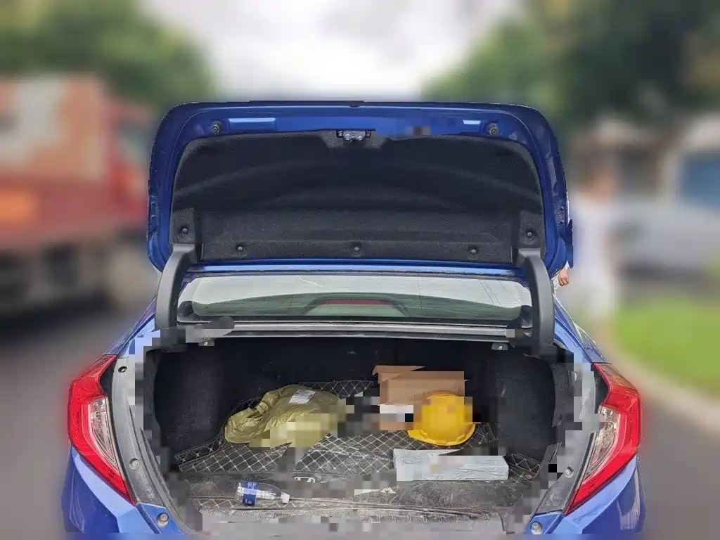 Honda Civic — фото 10