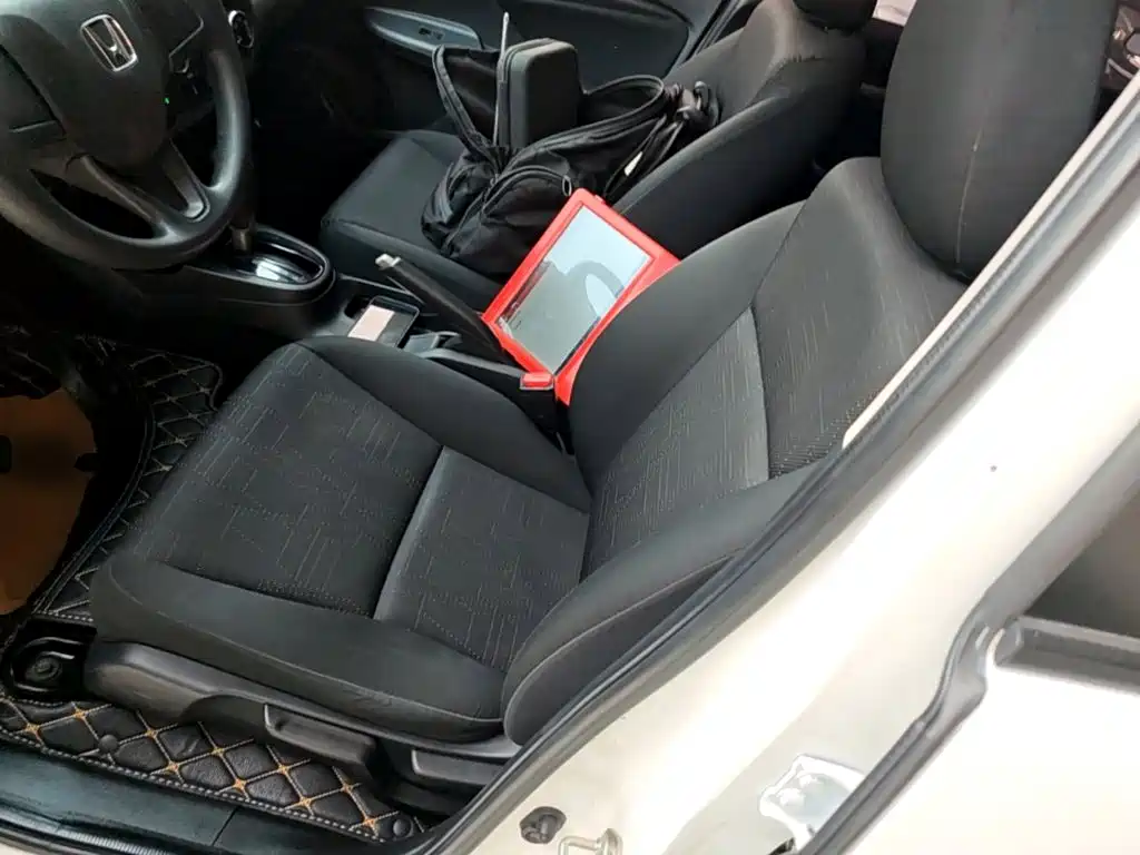 Honda Fit — фото 11