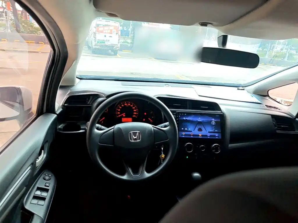 Honda Fit — фото 6