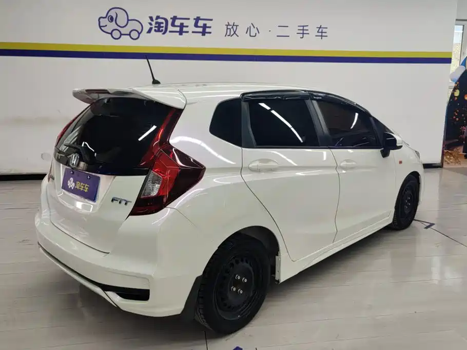 Honda Fit — фото 3