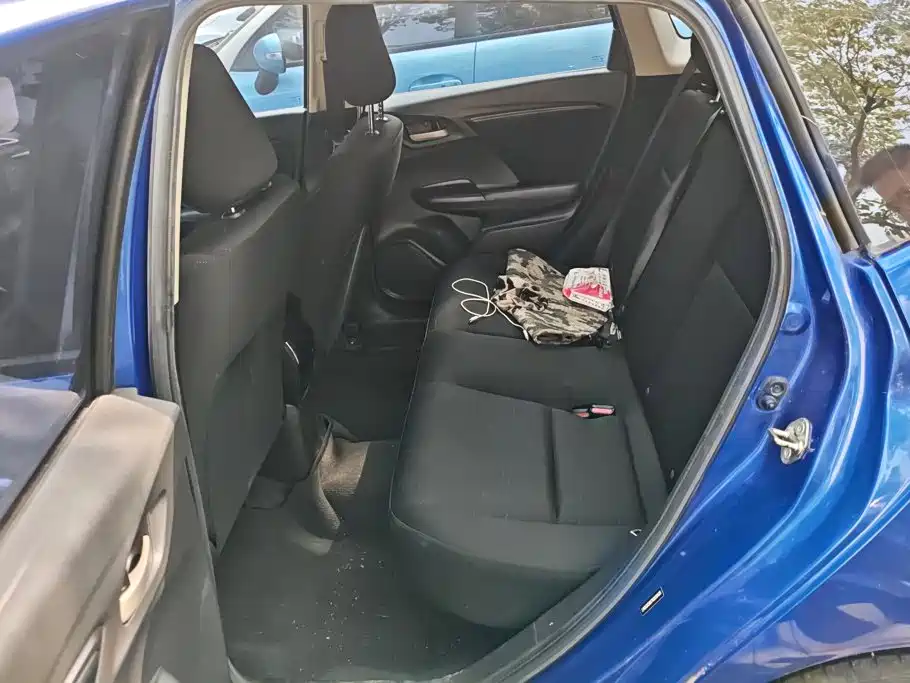 Honda Fit — фото 11