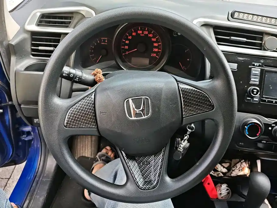 Honda Fit — фото 15