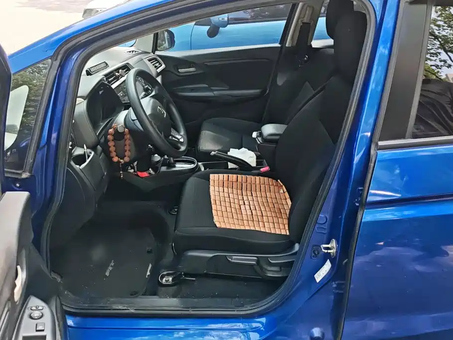 Honda Fit — фото 9