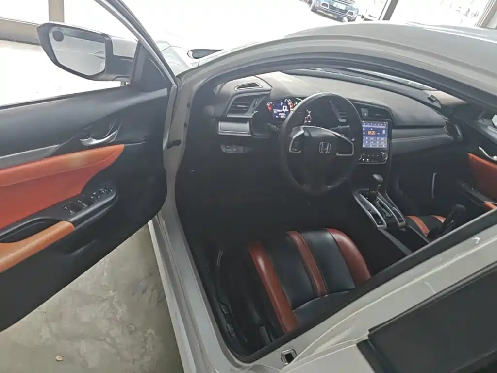 Honda Civic — фото 16
