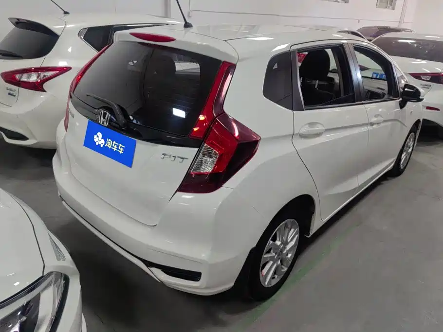 Honda Fit — фото 3