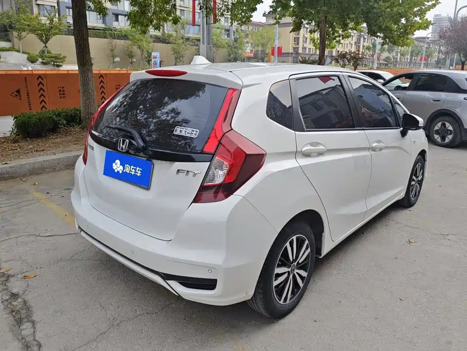 Honda Fit — фото 3