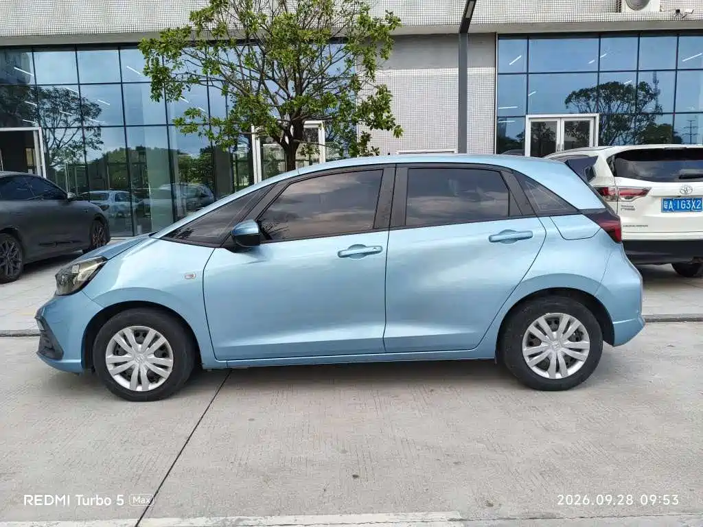 Honda Fit — фото 3