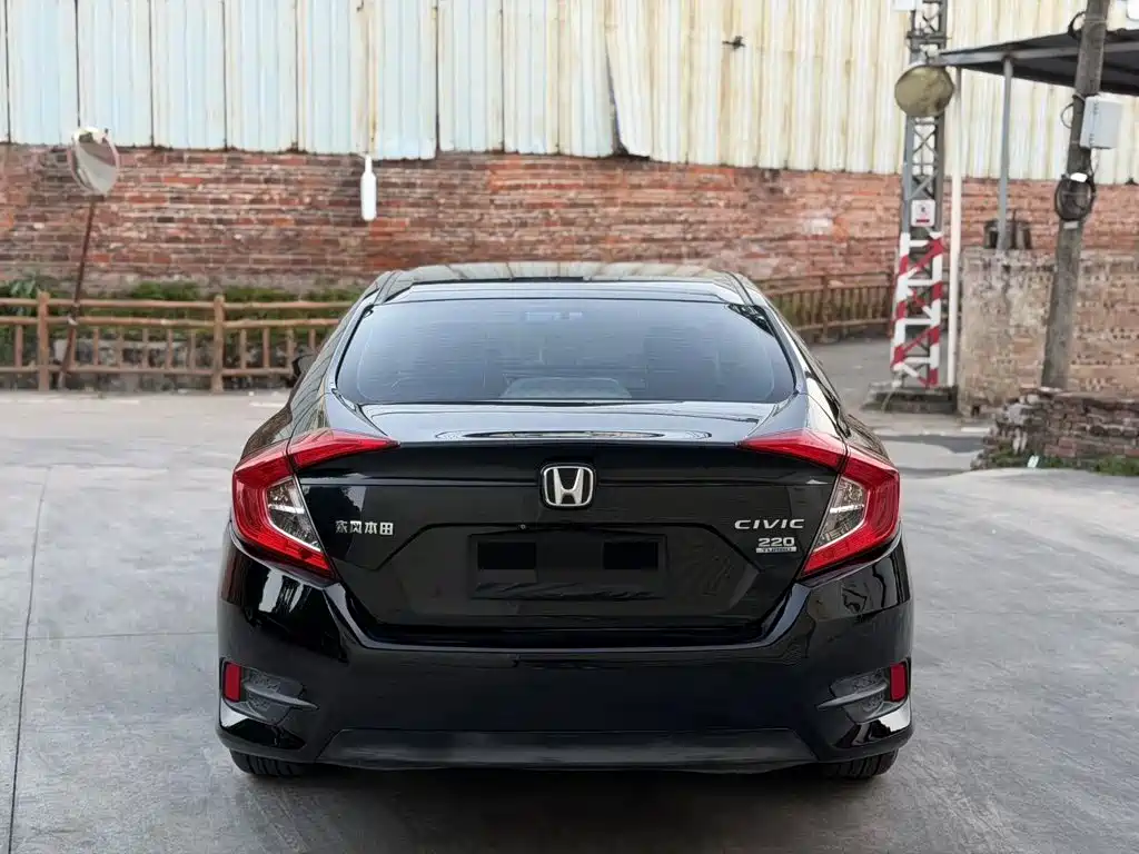 Honda Civic — фото 4