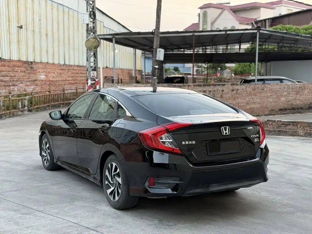 Honda Civic — фото 6