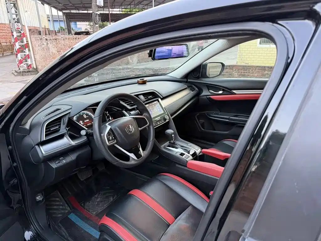 Honda Civic — фото 7