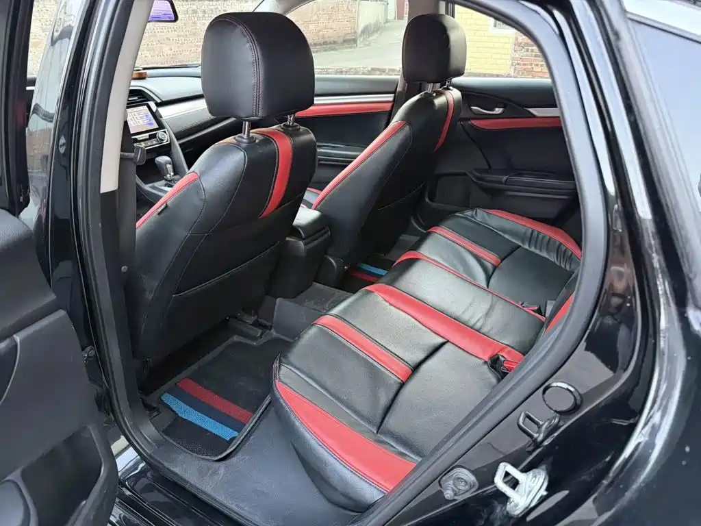 Honda Civic — фото 8