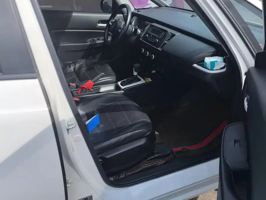Honda Fit — фото 8