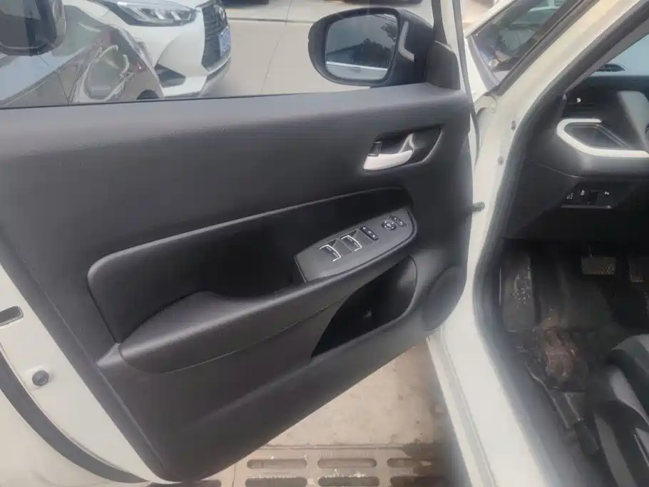 Honda Fit — фото 7