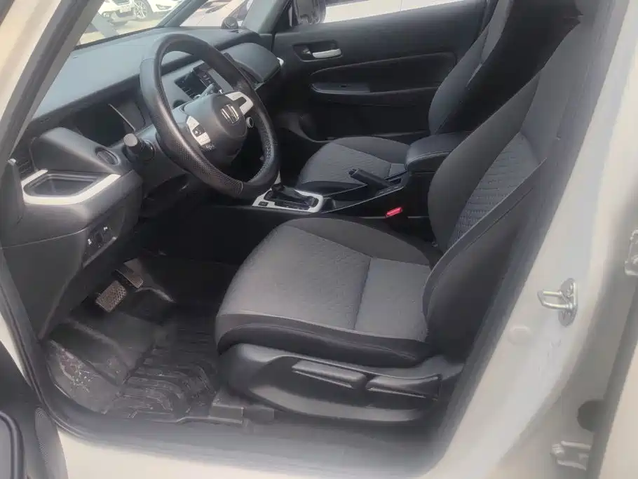 Honda Fit — фото 9