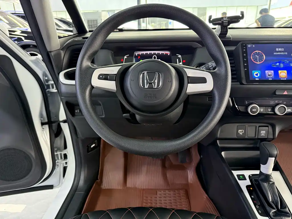 Honda Fit — фото 11