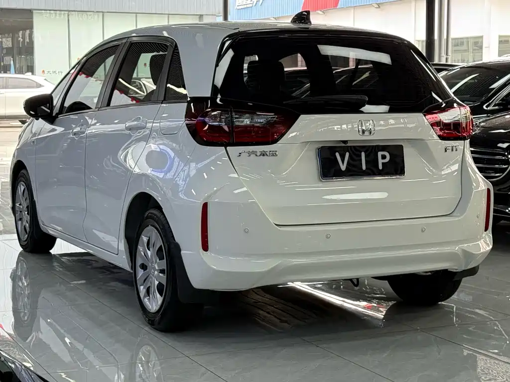 Honda Fit — фото 15