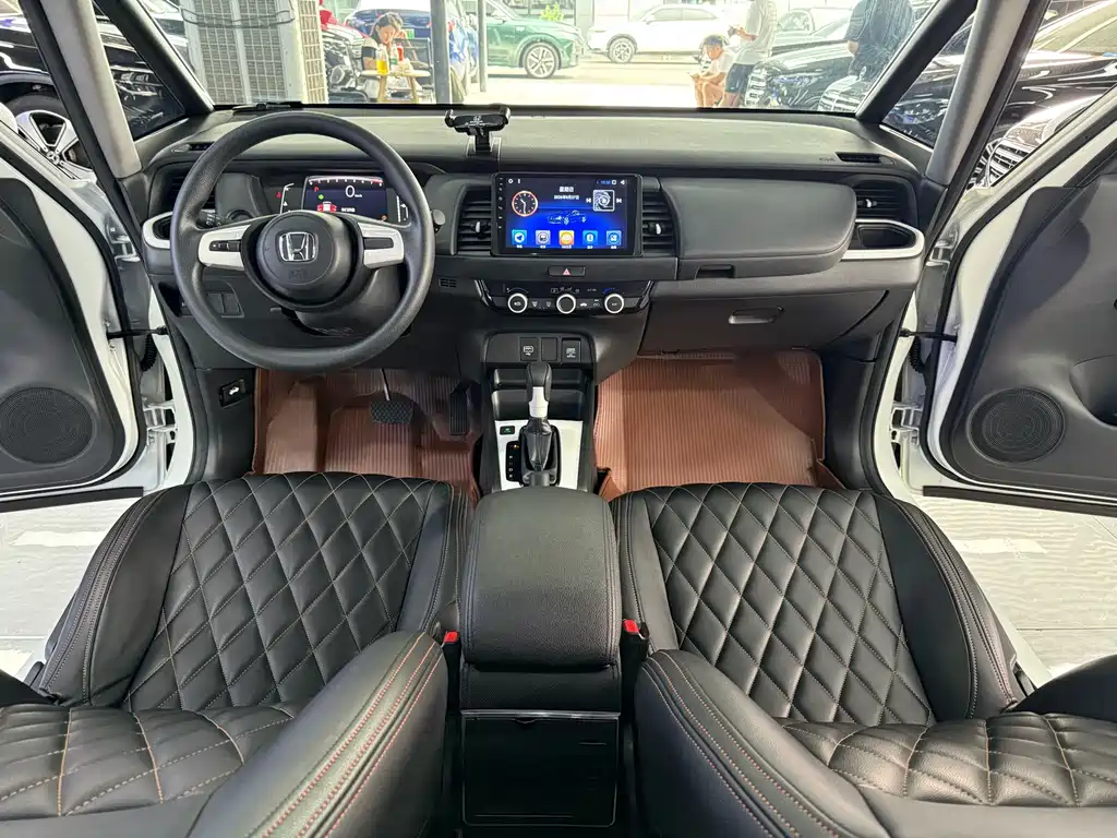Honda Fit — фото 10