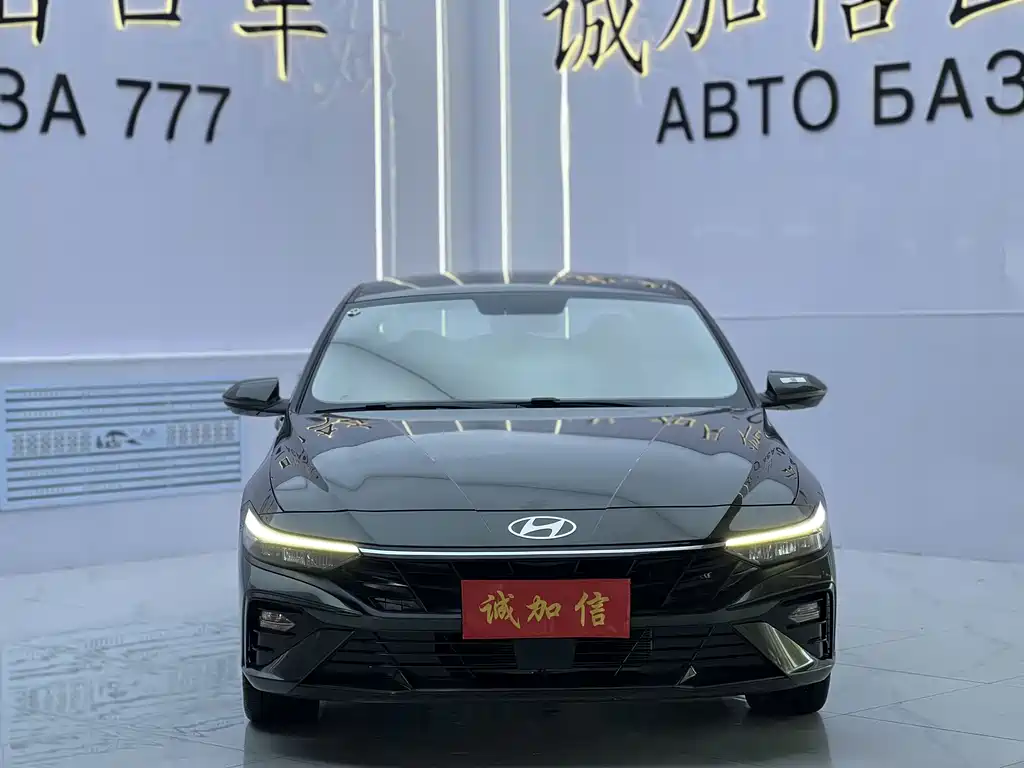Hyundai Elantra — фото 2