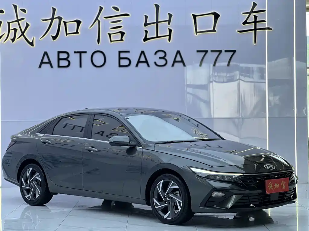 Hyundai Elantra — фото 3