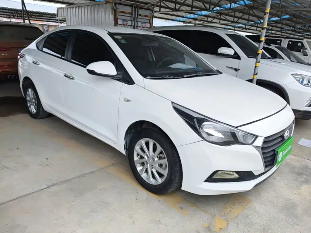 Hyundai Verna — фото 4