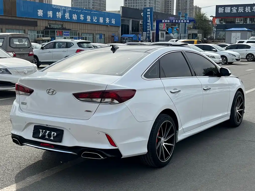 Hyundai Sonata — фото 9