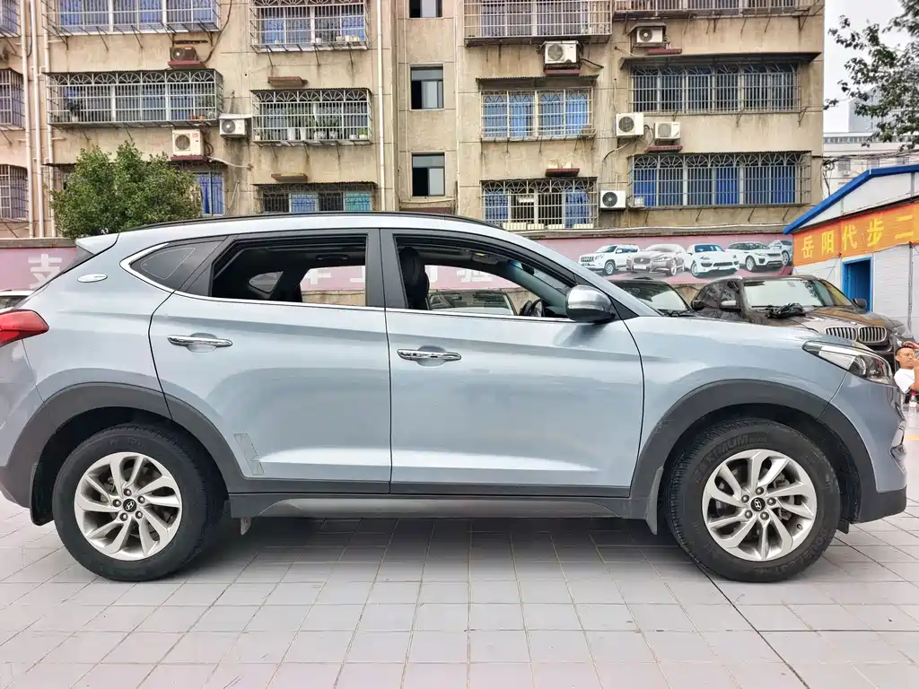 Hyundai Tucson — фото 5