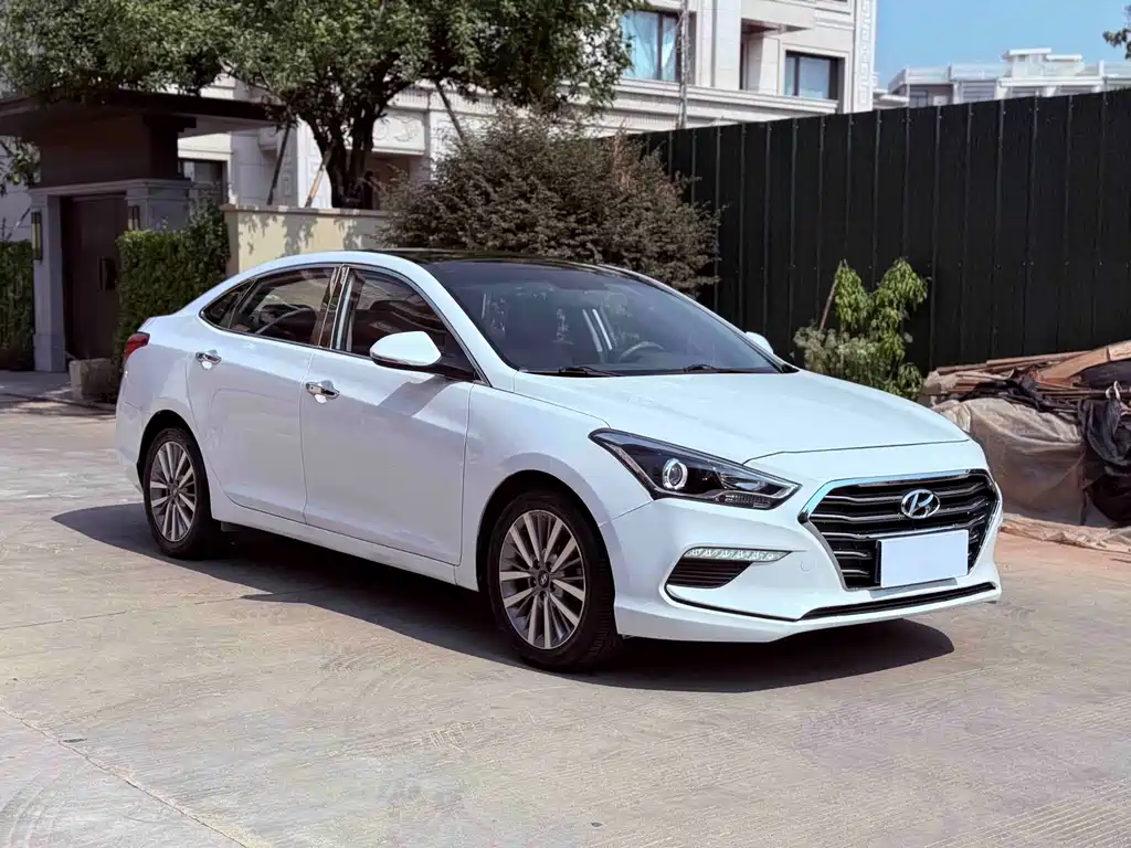 Hyundai Mistra — фото 3
