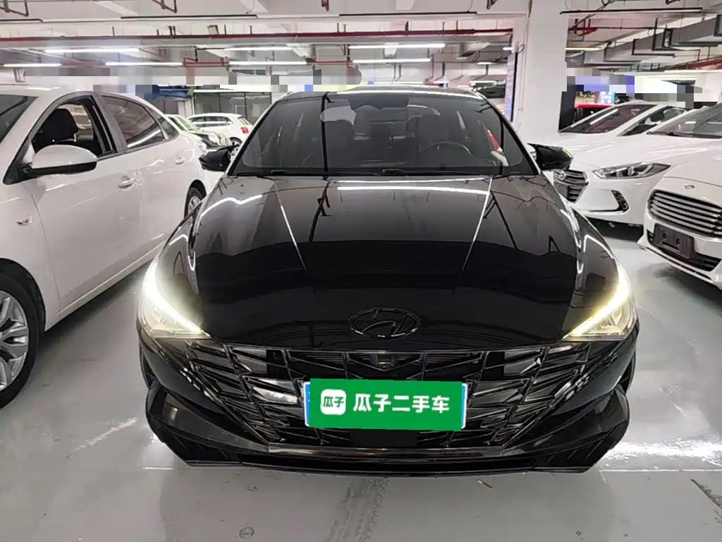 Hyundai Elantra — фото 3