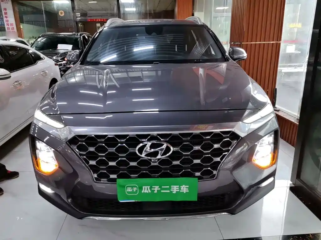 Hyundai Santa Fe — фото 3